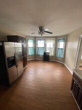 49 Vine St, Unit 1 in Meriden, CT - Foto de edificio - Building Photo