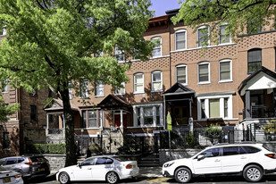 609 W 187th St in New York, NY - Building Photo