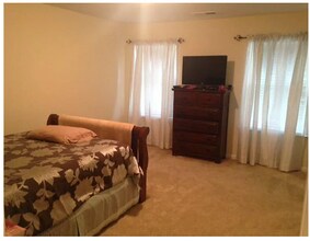 344 Eagle Feather Loop in Columbia, SC - Foto de edificio - Building Photo