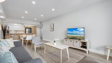 19370 Collins Ave in Sunny Isles Beach, FL - Foto de edificio - Building Photo