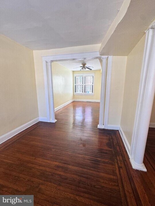 422 Edgewood St in Baltimore, MD - Building Photo