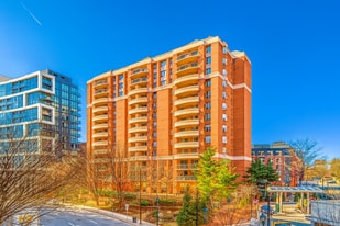 4808 Moorland Ln, Unit 801 in Bethesda, MD - Building Photo