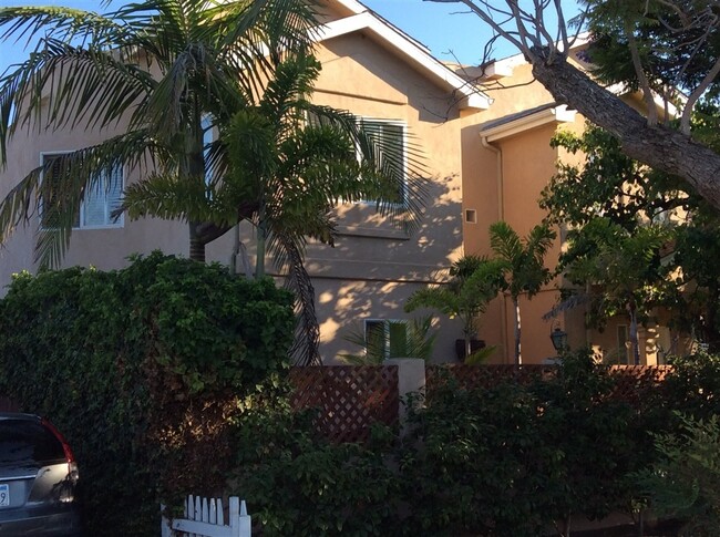 1939 Felspar St in San Diego, CA - Building Photo - Building Photo