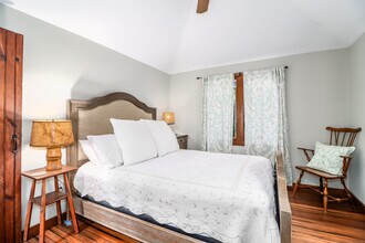 5 Birch Ln in New Milford, CT - Building Photo - Building Photo