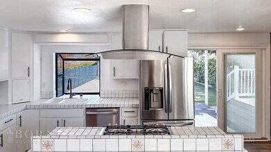 2036 Brentwood St in Simi Valley, CA - Building Photo - Building Photo