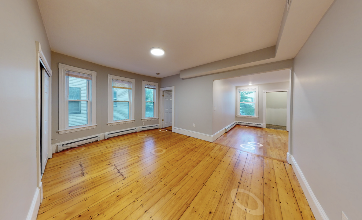 16 Beacon St, Unit 1 in Somerville, MA - Foto de edificio
