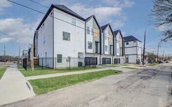 2803 Anita St in Houston, TX - Building Photo - Building Photo