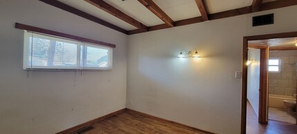 1515 S Ave E in Portales, NM - Building Photo - Building Photo