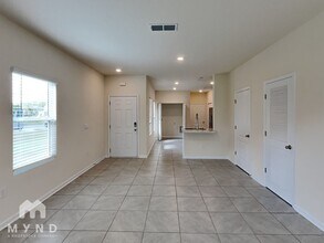7717 Legacy Trl in Jacksonville, FL - Building Photo - Building Photo