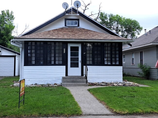property at 409 E 5th St