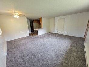 1702 W 7th Pl in Kennewick, WA - Building Photo - Building Photo