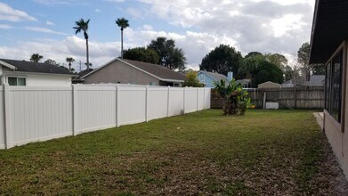 4663 S Moon Trail in Port Orange, FL - Building Photo - Building Photo