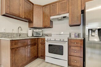 1444 Bruce Ave in Glendale, CA - Building Photo - Building Photo