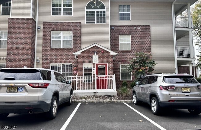 3105 Schindler Ln in Wayne, NJ - Building Photo - Building Photo