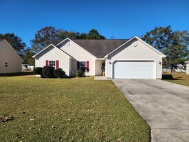 176 Whispering Oaks Dr in Longs, SC - Building Photo