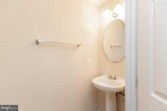 1254 Corbett Pl in Woodbridge, VA - Building Photo - Building Photo