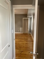 1190 Plymouth Ave, Unit 2 N in Fall River, MA - Building Photo