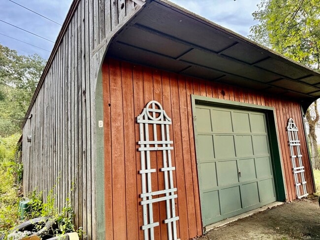 243 Champion Rd in Franklin, CT - Building Photo - Building Photo