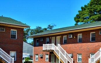 9301 Fishermans Rd, Unit B8 in Norfolk, VA - Building Photo - Building Photo