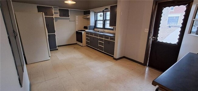 635 N 22nd St in St. Joseph, MO - Building Photo - Building Photo