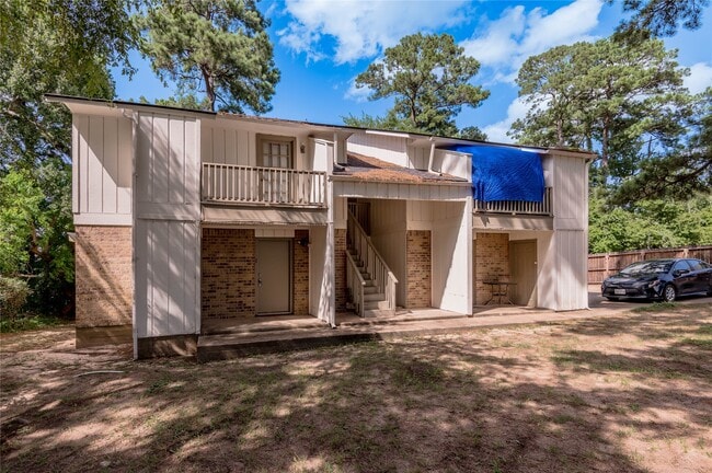 1329 Windsor St in Huntsville, TX - Building Photo - Building Photo