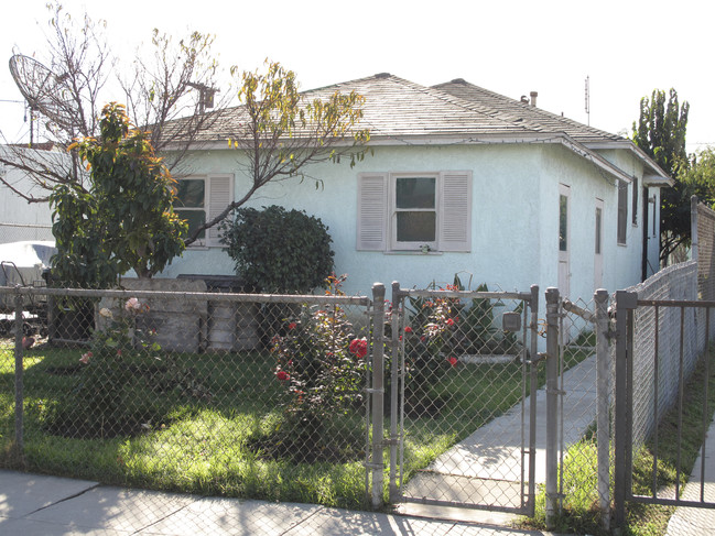 1554 W 79th St in Los Angeles, CA - Building Photo - Building Photo