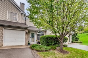 9255 Troon Ct in Woodbury, MN - Building Photo