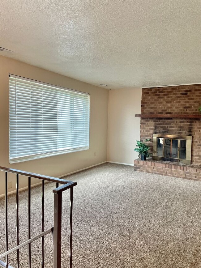 3322 N Fairfield Rd in Layton, UT - Building Photo - Building Photo