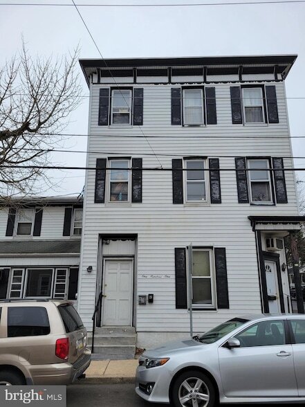 property at 101 S Franklin St