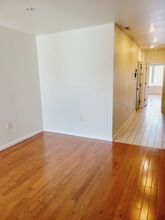 1811 N Gratz St, Unit #2 in Philadelphia, PA - Foto de edificio - Building Photo