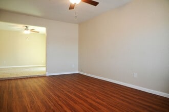 4149 Cuny Ave in Sacramento, CA - Building Photo - Building Photo