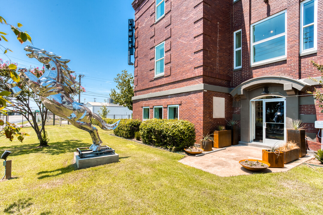 Lamar Lofts in Dallas, TX - Building Photo