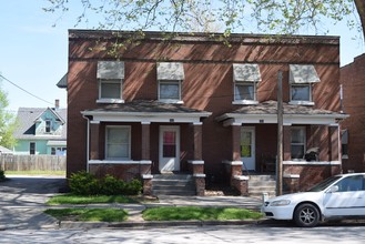 716 E Washington Ave in Council Bluffs, IA - Foto de edificio - Building Photo