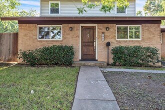 8604 Brookfield Dr in Austin, TX - Building Photo - Building Photo