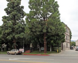Terra House in Northridge, CA - Building Photo