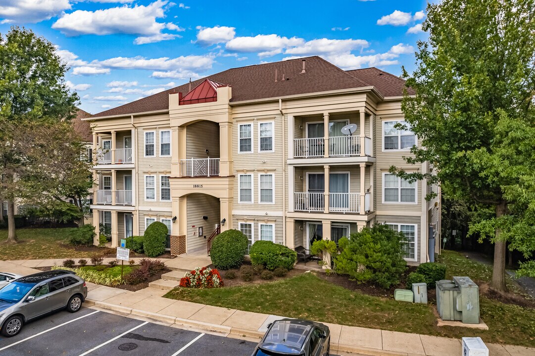 18821 Sparkling Water Dr in Germantown, MD - Building Photo