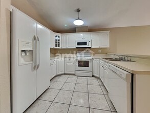 5817 Mohr Loop in Tampa, FL - Building Photo - Building Photo