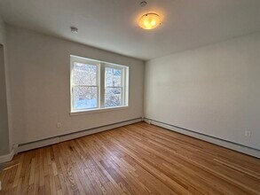 231 Lafayette St, Unit 4 in Salem, MA - Foto de edificio - Building Photo