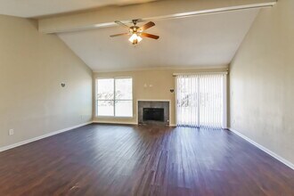 5410 Village Springs Dr in Humble, TX - Building Photo - Building Photo