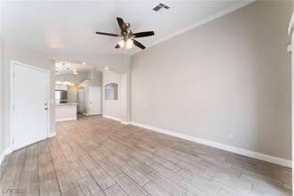 5274 Marauder Ct in Las Vegas, NV - Building Photo - Building Photo