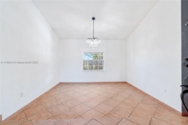 14242 SW 46th Terrace in Miami, FL - Building Photo - Building Photo