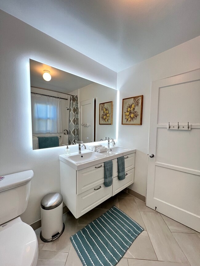 530 N Quarantina St in Santa Barbara, CA - Foto de edificio - Building Photo