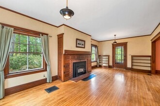 44 Neighbors Row in Conway, NH - Building Photo - Building Photo