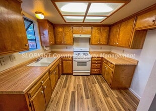 502 Florence St in Templeton, CA - Building Photo - Building Photo