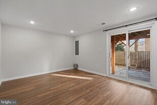 7782 Marshall Heights Ct in Falls Church, VA - Building Photo