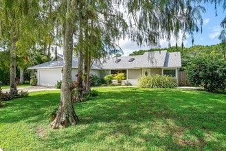 1252 Raintree Ln in Wellington, FL - Building Photo - Building Photo