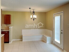 2411 Collins Way in Greenfield, IN - Building Photo - Building Photo
