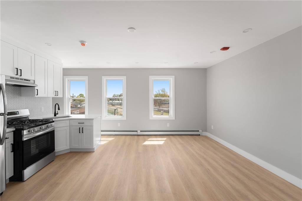 735 Broadway in Pawtucket, RI - Building Photo