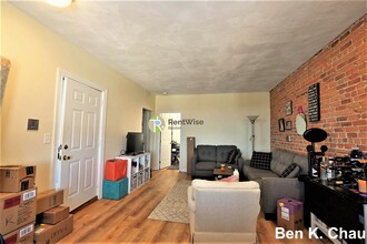 14 Lorraine Ter in Boston, MA - Building Photo - Building Photo