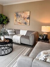 9136 Manzanar Ave in Downey, CA - Building Photo - Building Photo